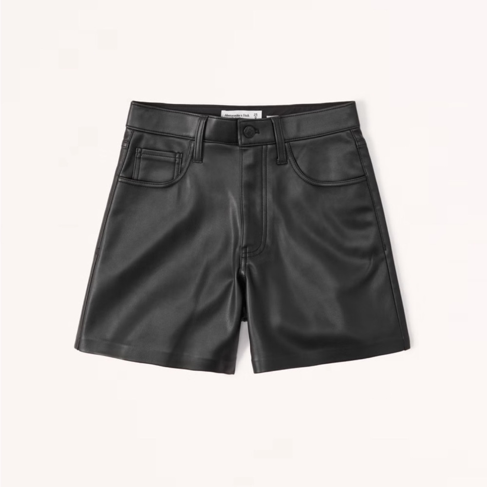 NWOT Abercrombie Dad Short - Black Leather 28 / 6